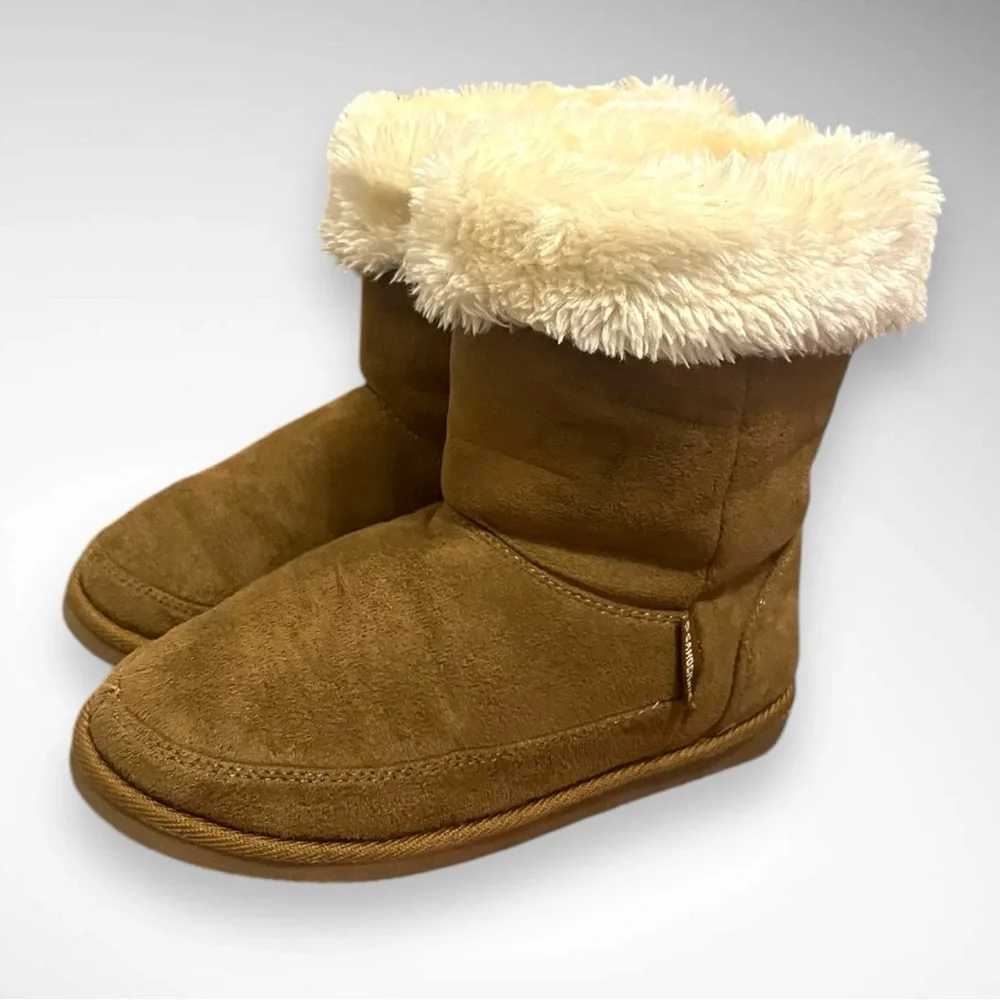 GANDER‎ MOUNTAIN Women's Tan Faux Suede Faux Fur Boots Size 6 | EUC